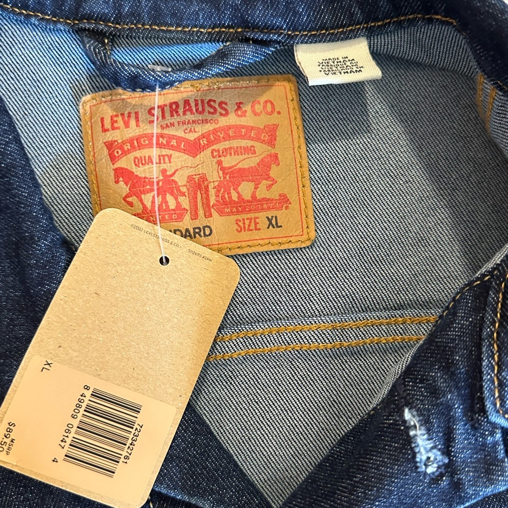 NWT Levi’s Dark Wash Men’s Denim Trucker Jacket Classic Holiday Layering M XL - Picture 10 of 11